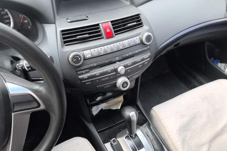 Used Honda Accord 2013 2.0L LX Audio And AC Panel