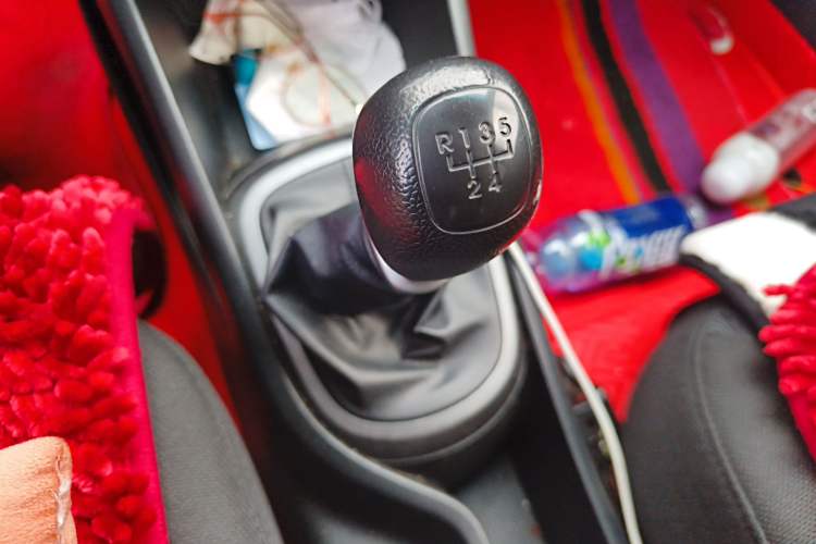 Used Kia K2 2015 Sedan 1.4L MT GLS
