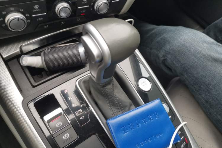 Used Audi A6L 2012 TFSI Standard Model Gear Lever