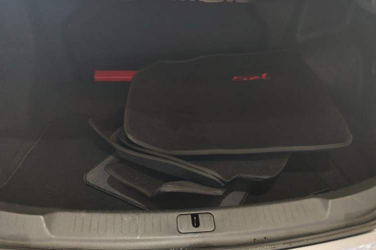 Used Chevrolet Monza 2019 RS 330T Automatic Sporty Edition China VI Standard Trunk