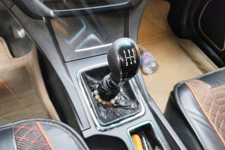 Used Geely Auto Emgrand 2017 Sedan Million Edition 1.5L Manual Upward Connect Version