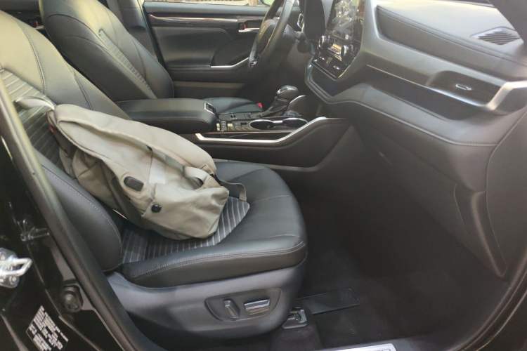 Used Toyota Crown Kluger 2023 2.5L HEV Four-Wheel Drive Luxury Edition Right Front Seat