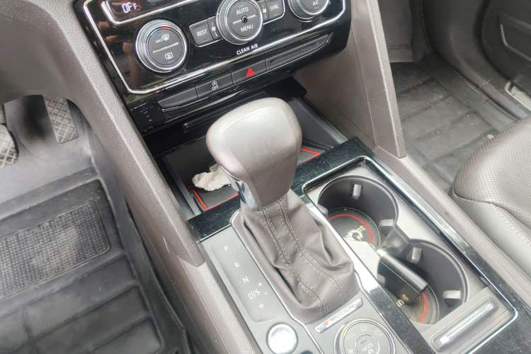 Used Volkswagen Teramont 2017 380TSI Four-Wheel Drive Luxury Edition Gear Lever