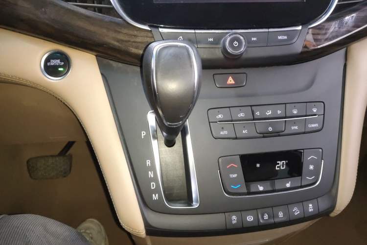 Used Buick GL8 2017 ES 28T Premium Version China V Standard