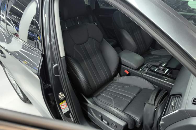 Used Audi Q5L 2022 40T Luxury Dynamic Model
