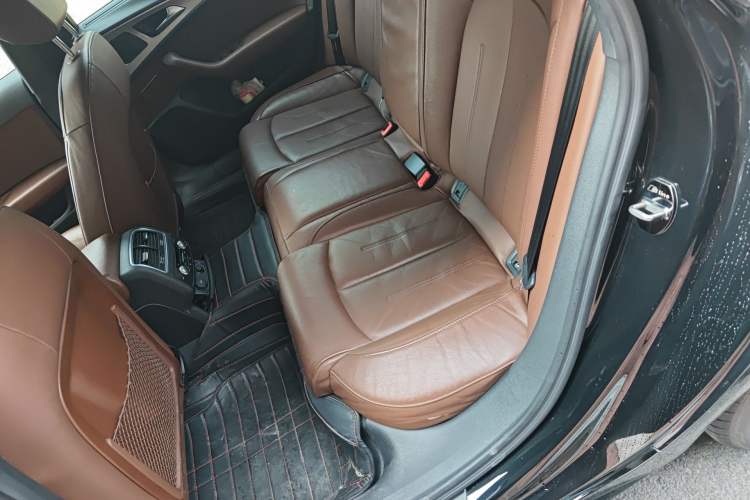 Used Audi A6L 2018 30th Anniversary Edition 35 TFSI Sport Edition Left Rear Seat