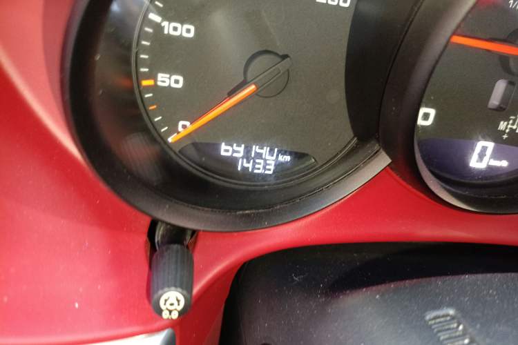 Used Porsche 718 2016 Cayman 2.0T
