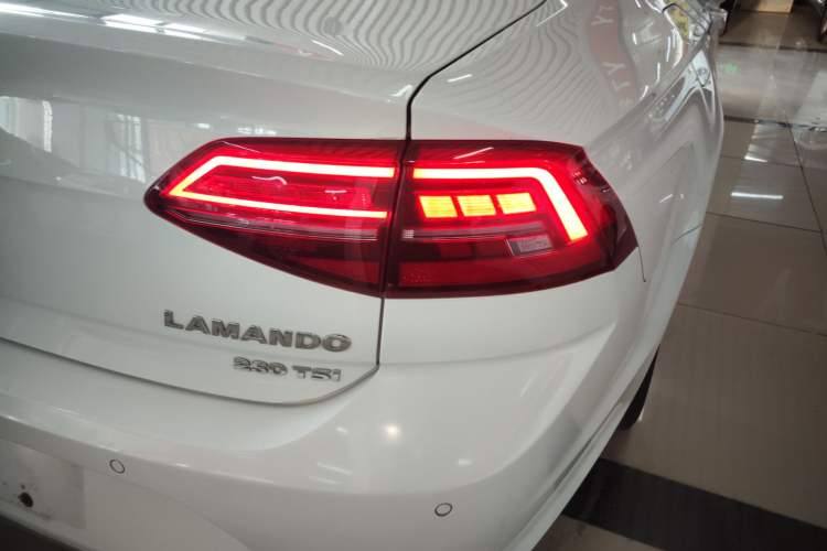 Used Volkswagen Lamando 2019 230TSI DSG Fashion Edition China VI