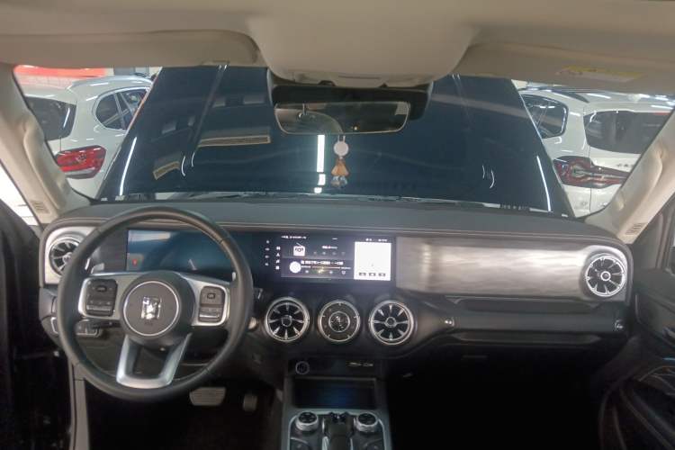 Used Tank 300 2021 Off-Road Edition 2.0T Challenger Center Console