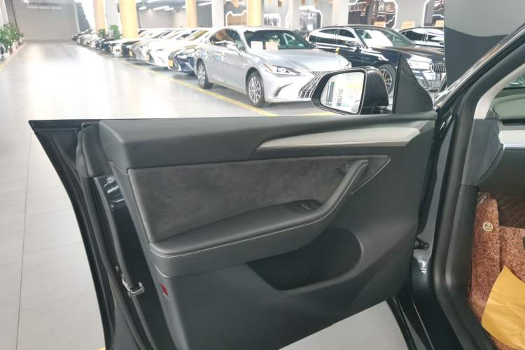 Used Tesla Model Y 2024 Rear-Wheel-Drive Version