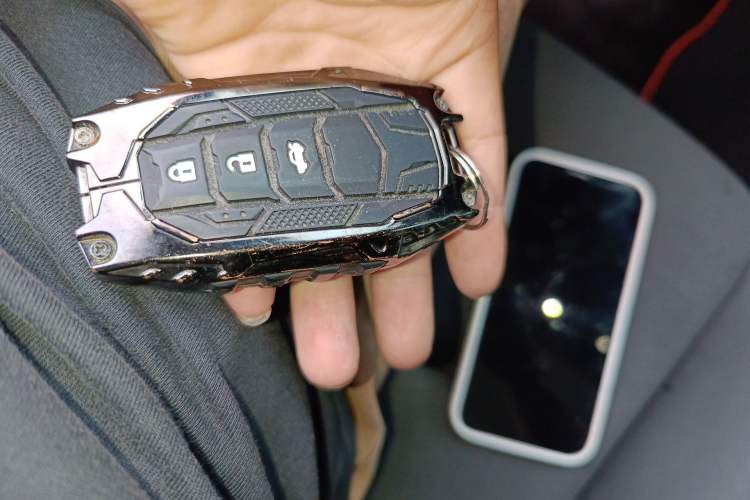 Used Toyota Camry 2024 Dual-Motor 2.0HS Sport Edition Vehicle Key