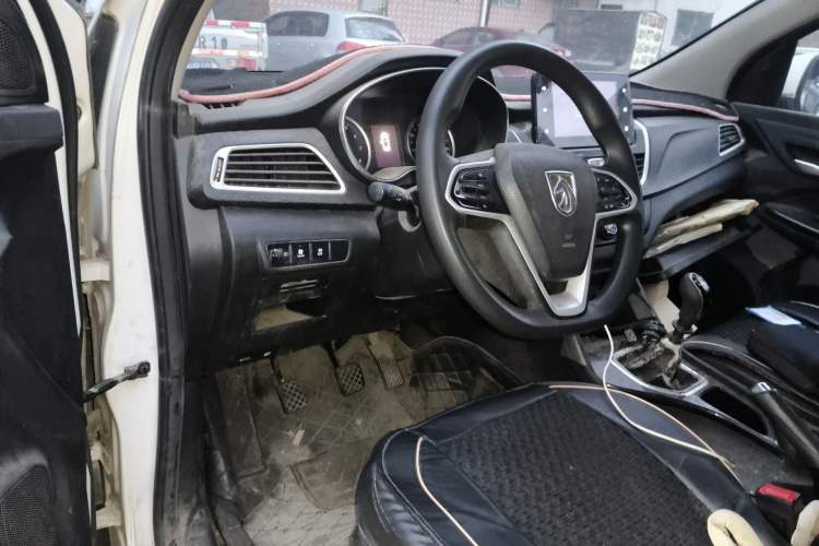 Used Baojun 730 2019 1.5L Manual Fashion Model 7-seater National V Driver Seat