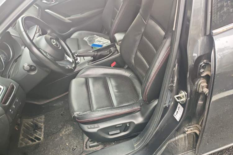 Used Mazda Atenza 2015 2.0L Blue Sky Luxury Edition