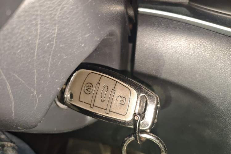 Used Cowin E3 2018 1.5L Automatic Luxury Version