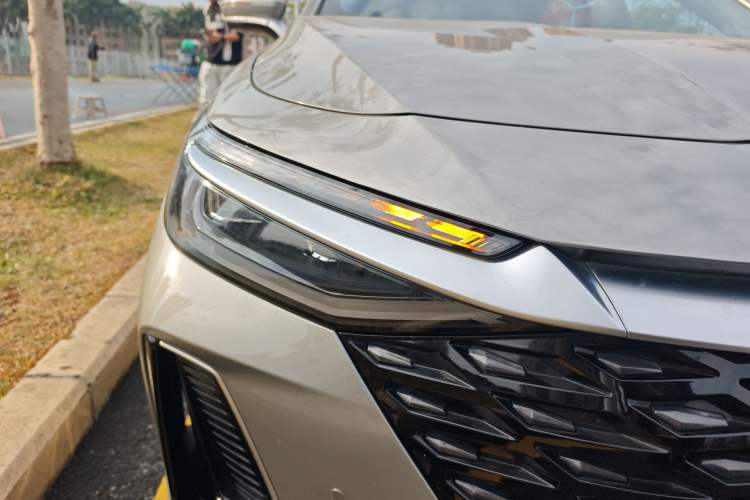 Used Chery Arrizo 8 2022 1.6T DCT Zhen Right Front Headlight