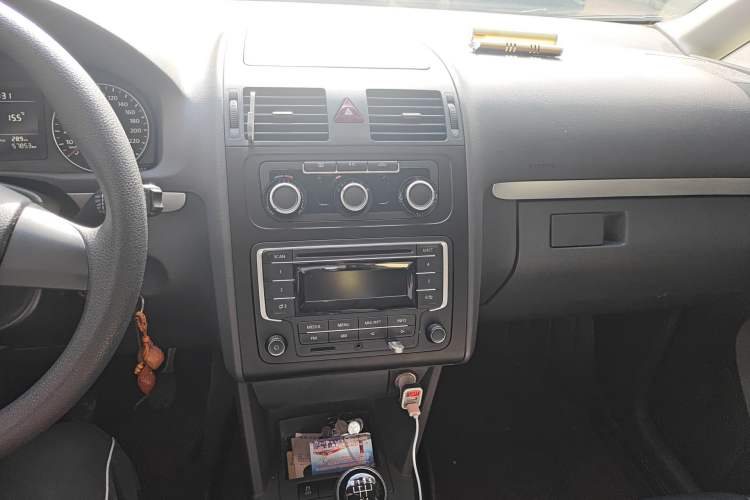 Used Volkswagen Touran 2015 1.4T Manual Fashion Edition 5-Seater