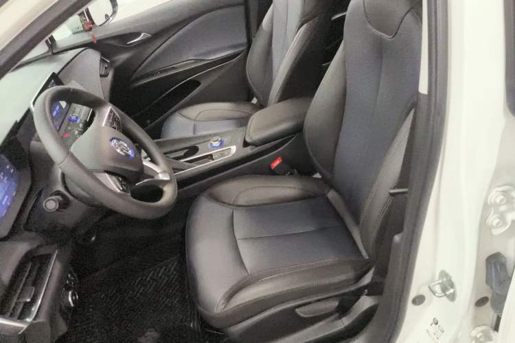 Used Buick Velite 6 2023 430km Range Commuter Version
