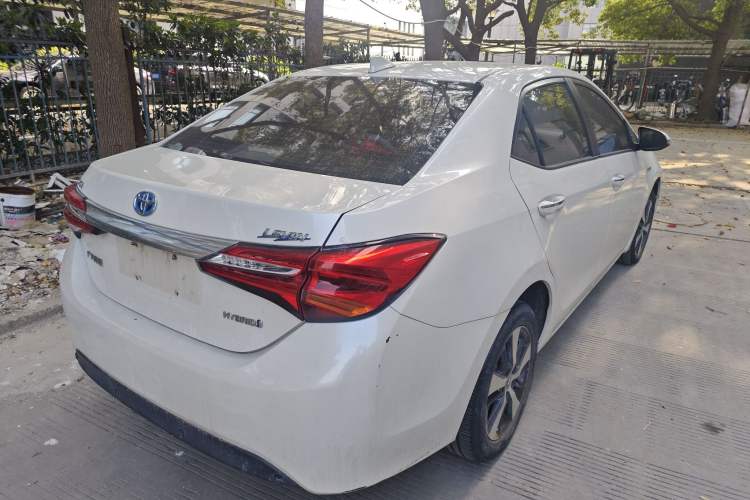 Used Toyota Levin 2016 Dual-Engine 1.8H GS-L E-CVT Leading Edition Rear Right 45 Deg
