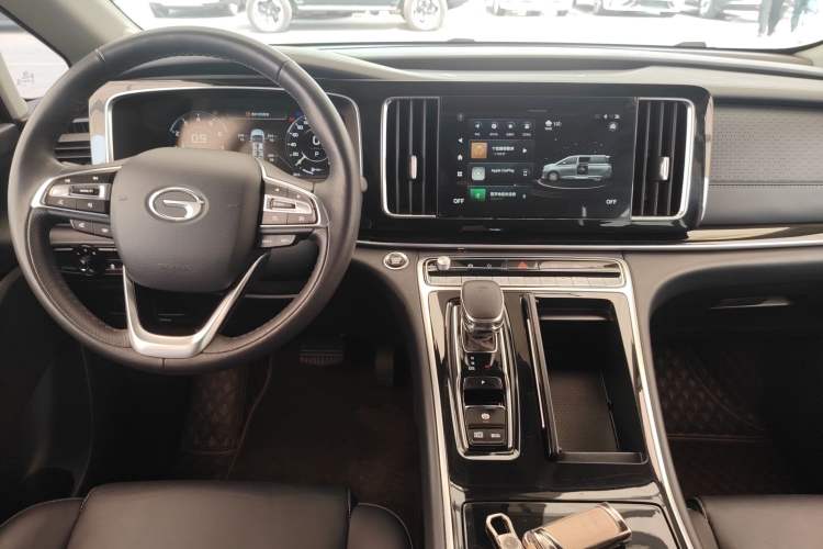 Used GAC Trumpchi M8 2023 Lingxiu Series 390T Prestige Edition Center Console