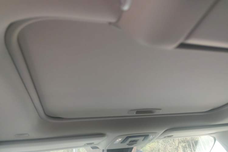 Used Toyota Granvia 2023 2.5L Hybrid Comfort Edition