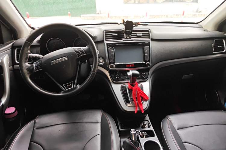 Used Haval H6 2017 Red-Label Sport Edition 1.5T Automatic Two-Wheel Drive Luxury Model Center Console