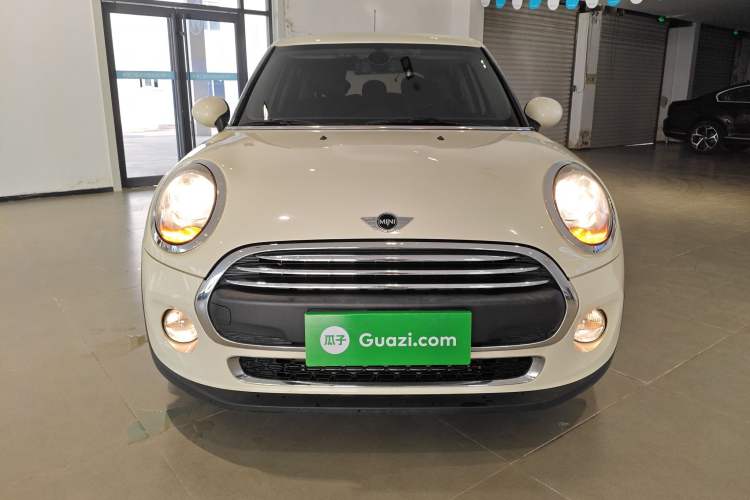 Used MINI MINI 2017 1.5T COOPER Ice Blue Limited Edition Five-Door Version