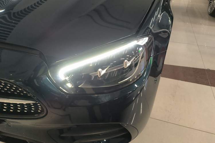 Used Mercedes-Benz E-Class 2023 Restyled E 300 L Sporty and Stylish Edition Left Front Headlight