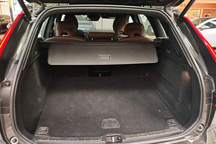 Used Volvo XC60 2021 T5 4x4 Zhiya Luxury Edition Trunk