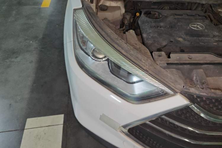 Used JAC Group Refine S3 2014 1.5L Manual Luxury Smart Model Right Front Headlight