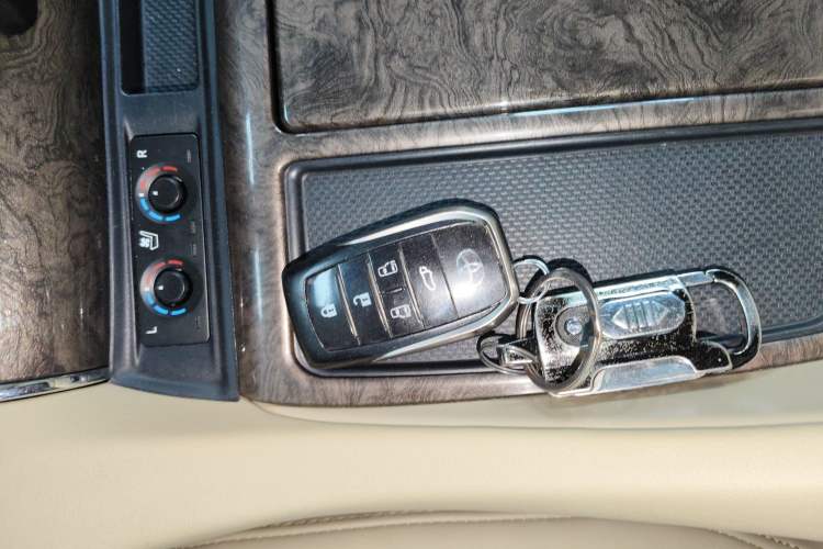 Used Toyota Vellfire 2021 Crown Dual-Engine 2.5L HV Prestige Edition