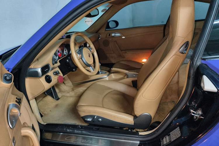 Used Porsche 911 2006 Carrera S AT 3.8L
