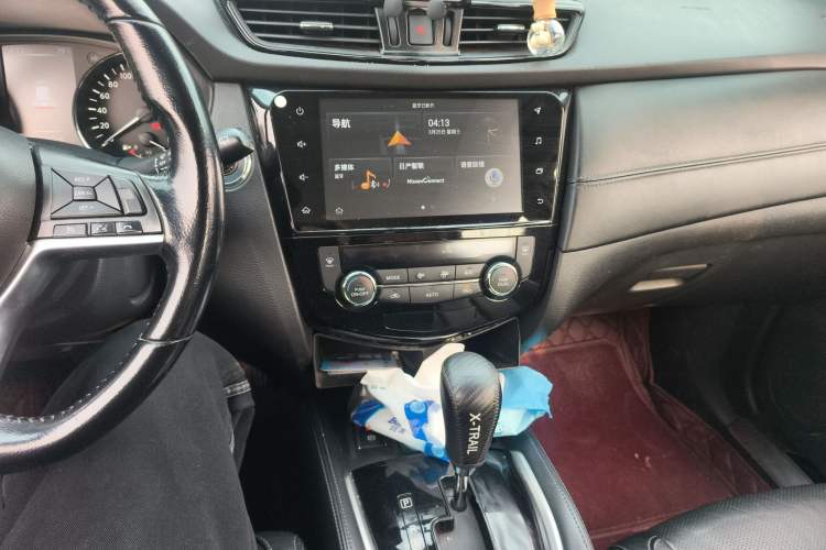 Used Nissan X-Trail 2020 2.0L XL ITS CVT 2WD SmartConnect Comfort Edition Audio And AC Panel