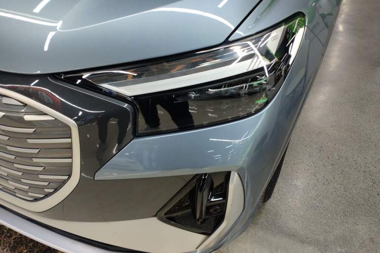 Used Audi Q4 e-tron 2023 40 e-tron Boundary Edition Left Front Headlight