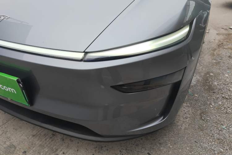 Used Tesla Model Y 2025 Long-Range All-Wheel-Drive Version Left Front Headlight