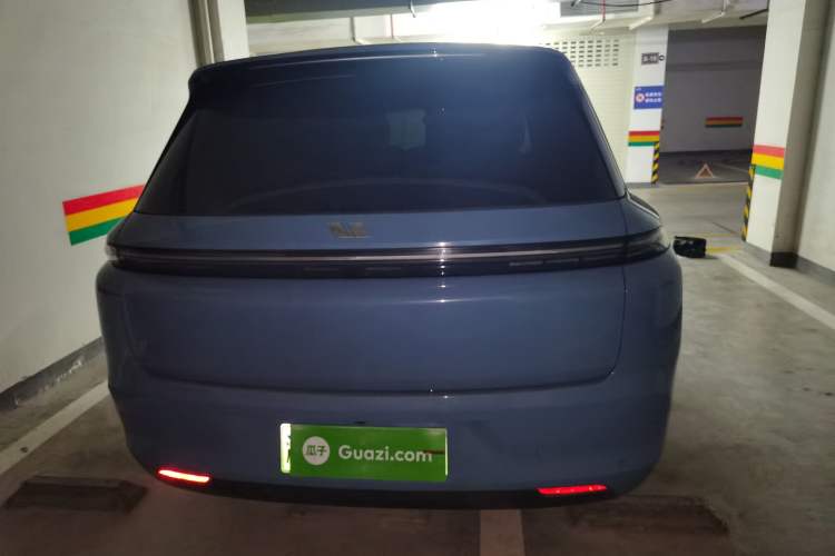 Used Li Auto L8 2023 Pro Model
