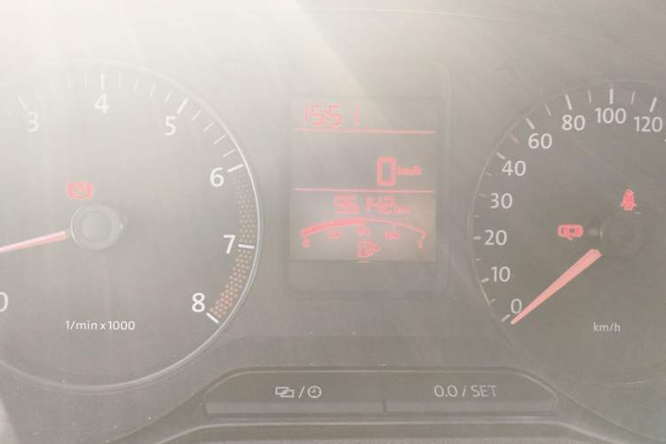 Used Volkswagen Polo 2011 1.4L Manual ZhiShang Edition Odometer Close Up