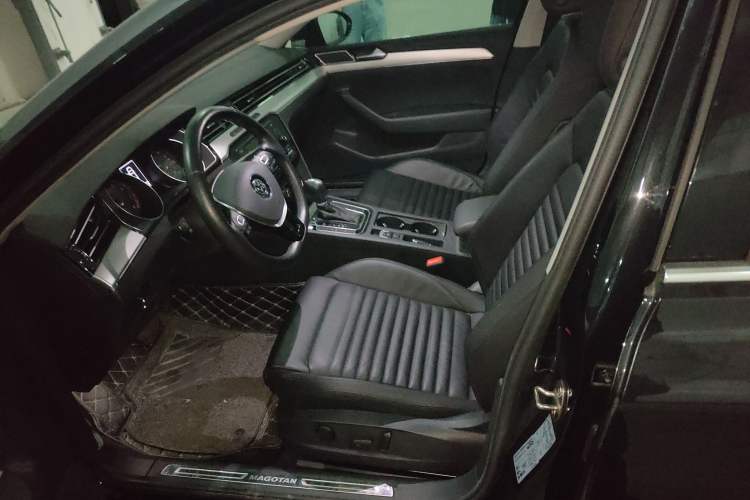 Used Volkswagen Magotan 2019 330TSI DSG Leading Model China VI Standard
