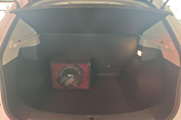 Used Roewe RX3 2018 1.6L CVT Flagship Edition Trunk