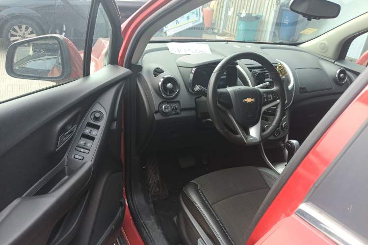 Used Chevrolet Trax 2014 1.4T Automatic Two-Wheel Drive Luxury Model Driver Seat