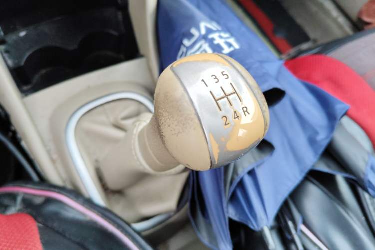 Used Nissan Sylphy 2012 Classic 1.6XL Manual Luxury Edition Gear Lever