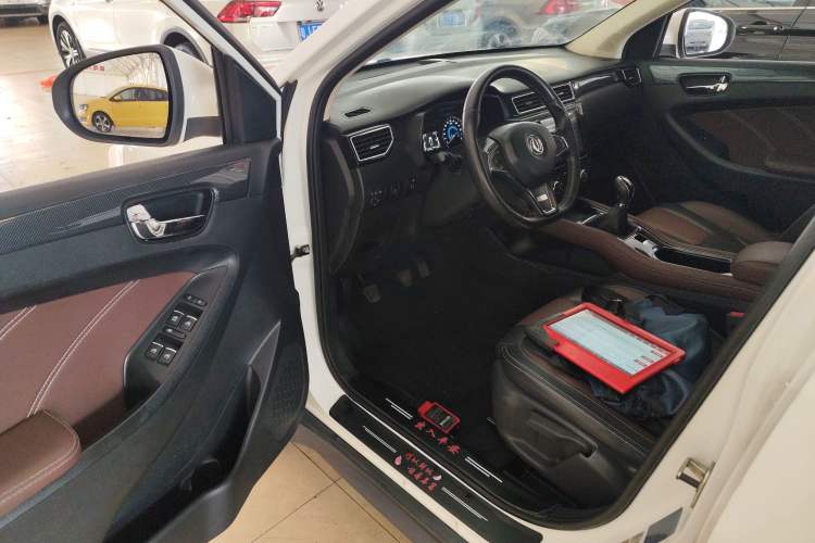 Used Dongfeng Fengon 580 2017 1.5T Manual Luxury Model