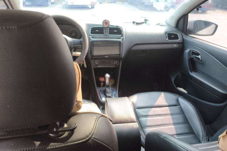 Used Volkswagen Polo 2011 1.6L Automatic ZhiKu Edition
