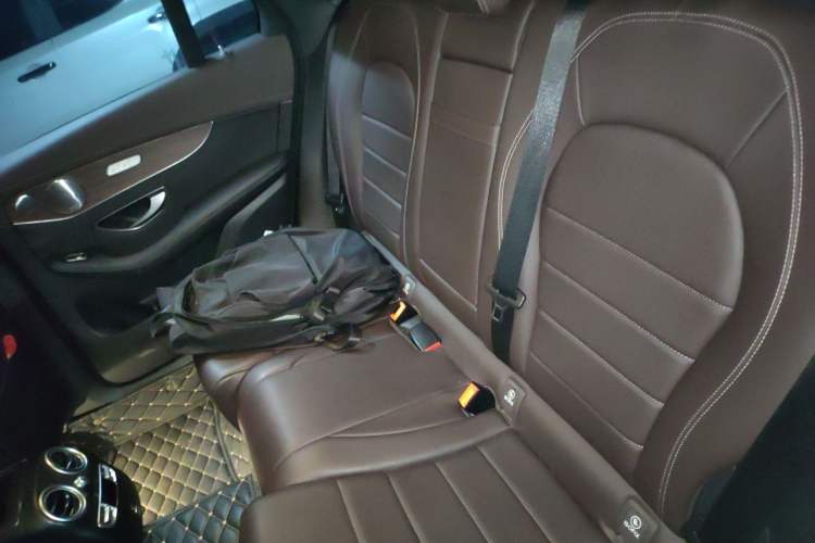 Used Mercedes-Benz GLC 2021 GLC 300 L 4MATIC Dynamic Model Left Rear Seat
