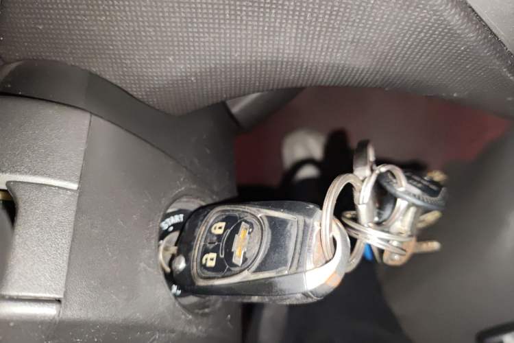 Used Chevrolet Sail 2013 Sedan 1.2L Manual Fashionable Happiness Edition
