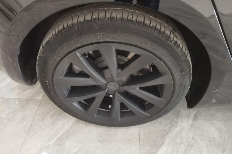 Used Tesla Model 3 2019 Long-Range Rear-Wheel-Drive Version Right Rear Wheel Hub