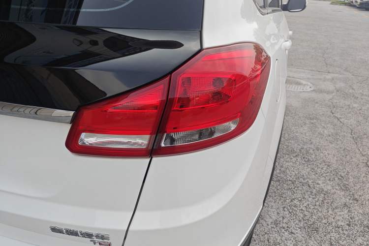 Used Cowin X5 2017 1.5T Manual Luxury Model
