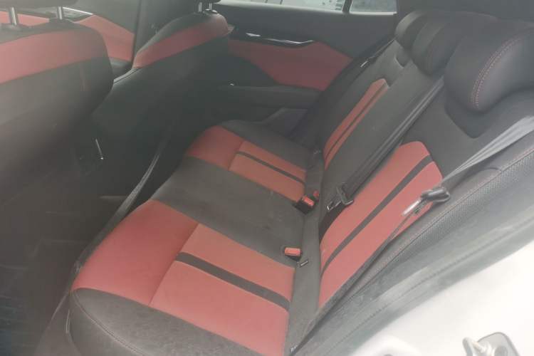 Used Dongfeng Aeolus Yixuan 2020 230T Automatic Xuanyao Track Edition Left Rear Seat