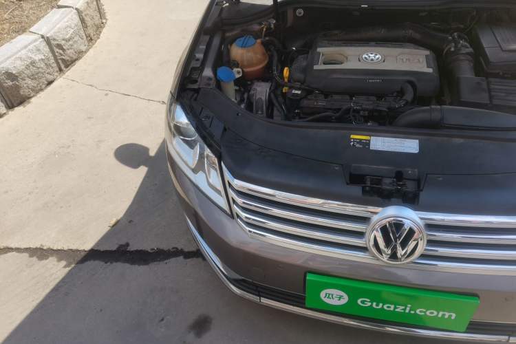 Used Volkswagen Magotan 2015 1.8TSI Prestige Model Right Front Headlight