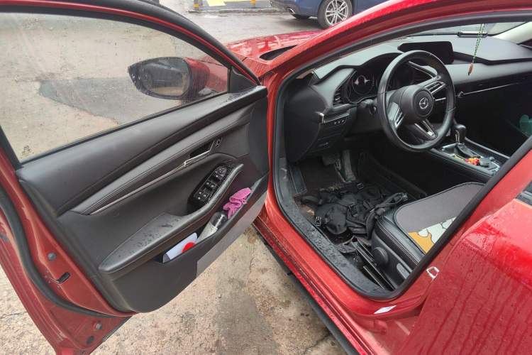 Used Mazda 3 Axela 2020 2.0L Automatic Zhiya Edition Driver Seat