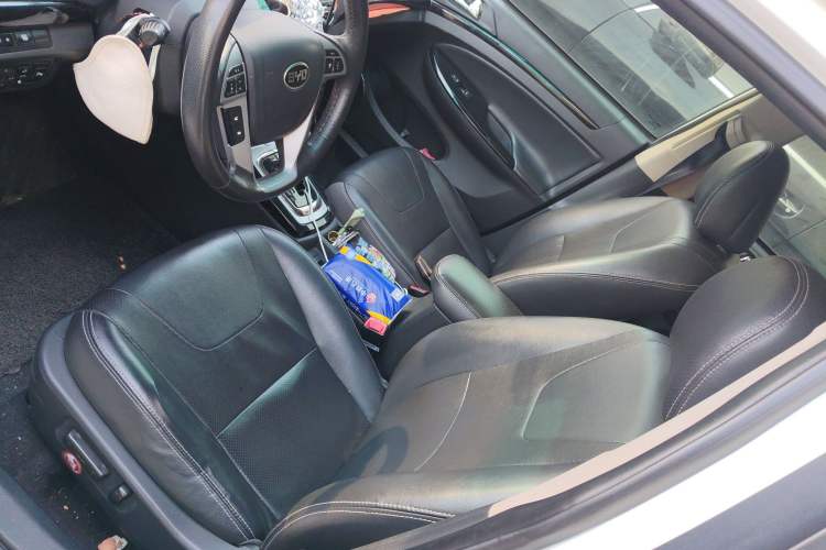 Used BYD Surui 2014 1.5TID Automatic Flagship Model Left Front Seat